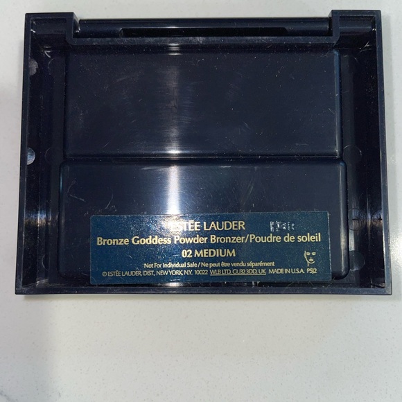 Estée Lauder Bronze Goddess Powder Bronzer Color 02 Medium - Picture 3 of 3